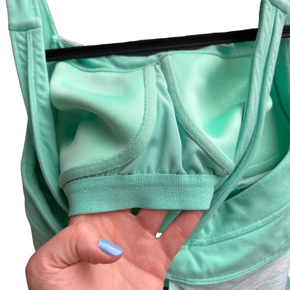 Athleta Stride Crunch Punch Tank - Picture 7 of 12